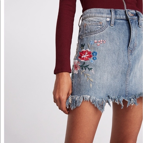 Express Dresses & Skirts - Express Floral Mini Skirt